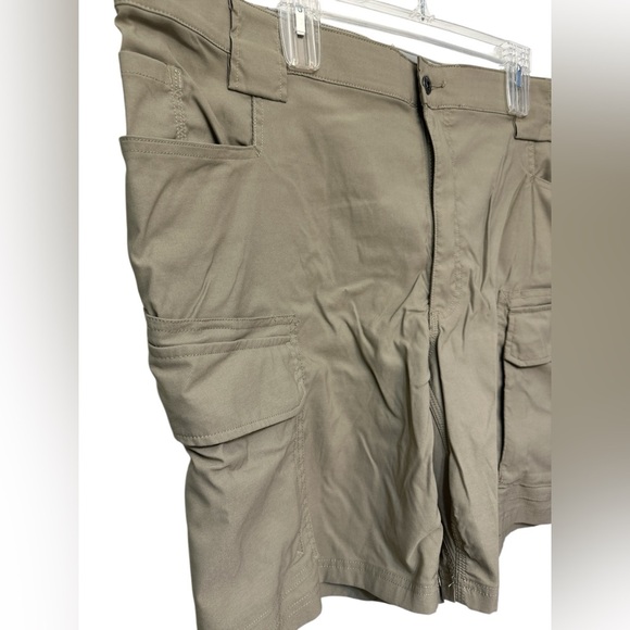Men's DuluthFlex Dry on the Fly Relaxed Fit Cargo Shorts - Picture 3 of 6
